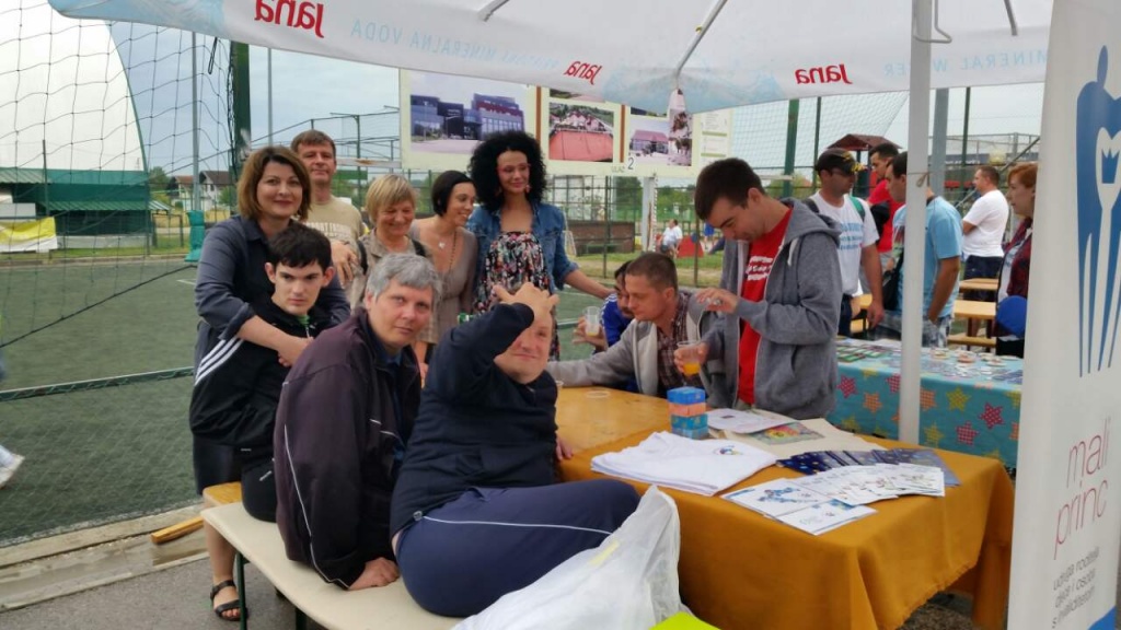 image-0-02-04-b030571f27f0e169e0536e154ae708cba8c854f652aead36a500402da313b2c9-V